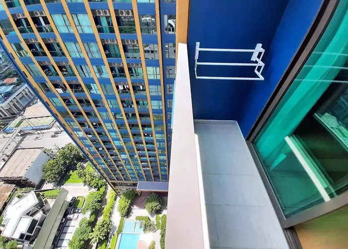 30 Days Near Asok Nana Rama9 World Aparthotel Bangkok